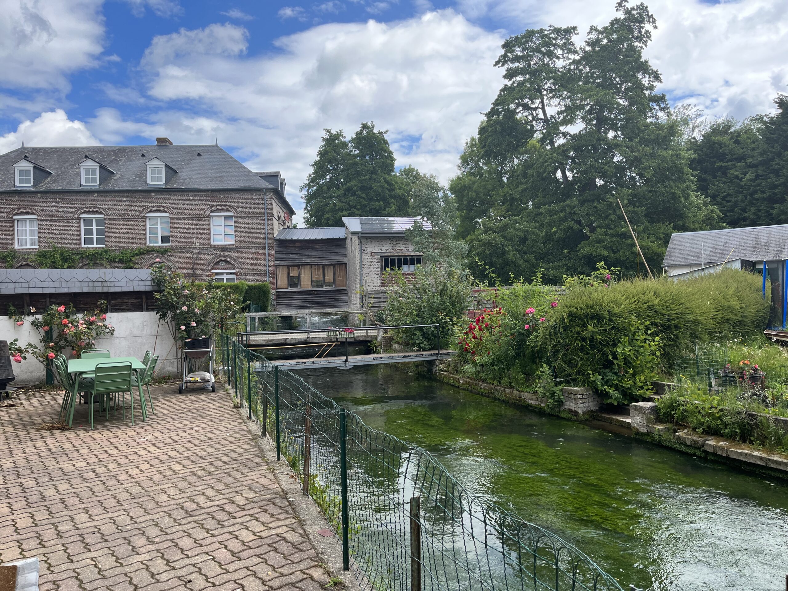 La terrasse et le jardin